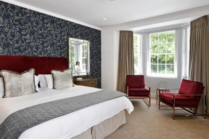 As the vibrant bloom of spring breathes new life into the British countryside and cities alike, it’s the perfect season to indulge in a well-deserved escape. Whether you're craving coastal serenity, a historic city break, or a romantic countryside retreat, Hotel du Vin invites you to discover the charm of spring across its distinctive collection of 19 boutique hotels throughout Great Britain. And now, with up to 25% off dinner, bed & breakfast or bed & breakfast stays, your perfect getaway is even closer.